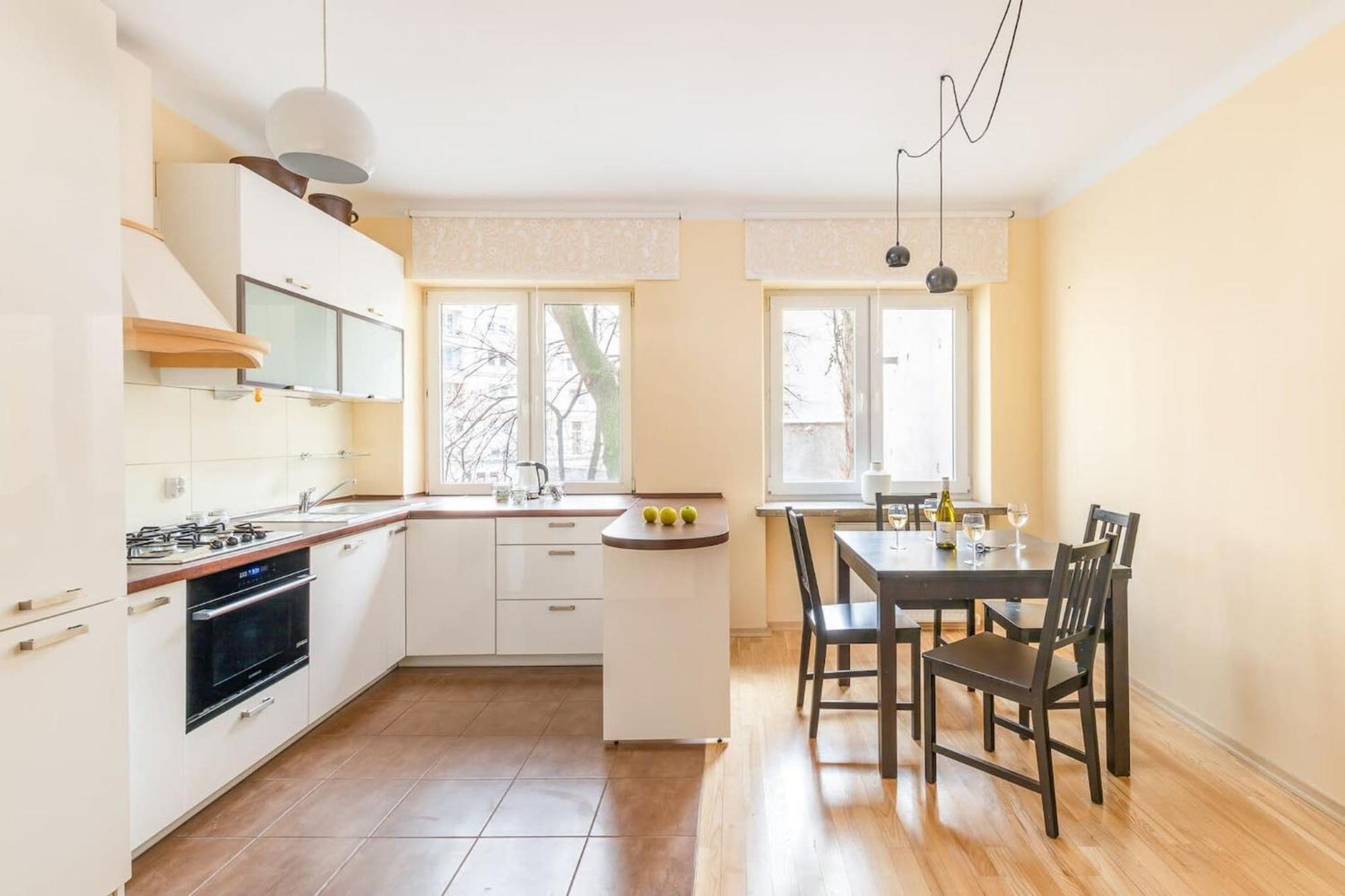 Rent Like - śniadeckich 1/15 Warszawa